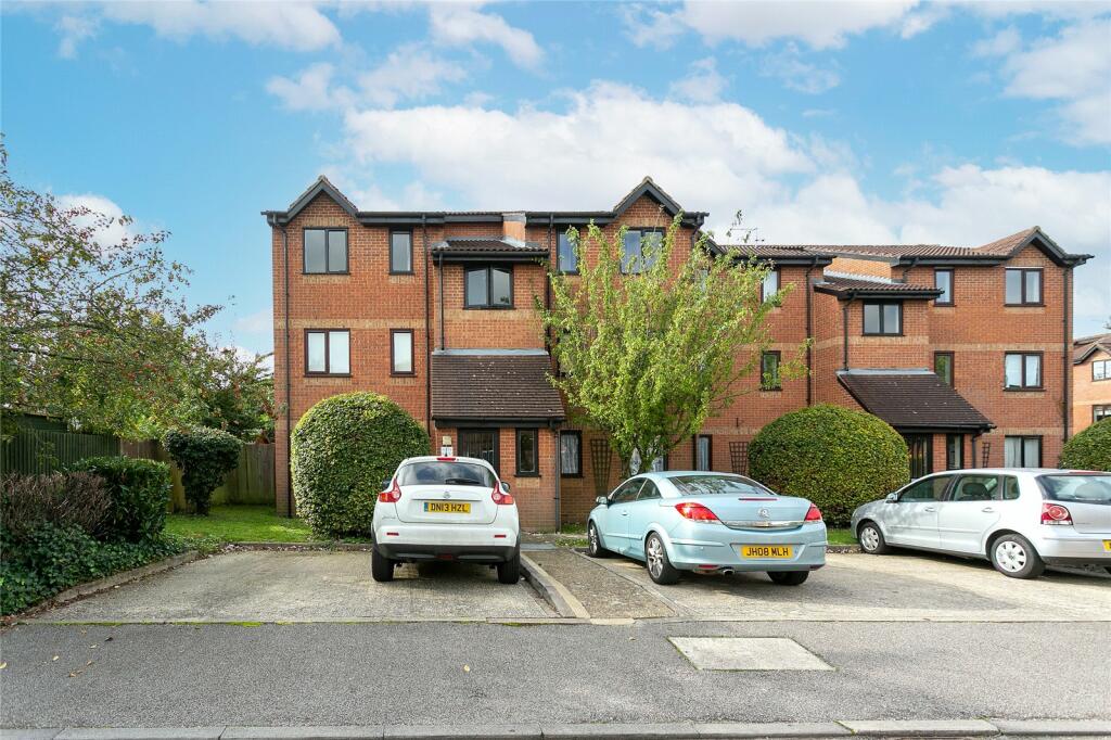 Courtlands Close, Watford, WD24