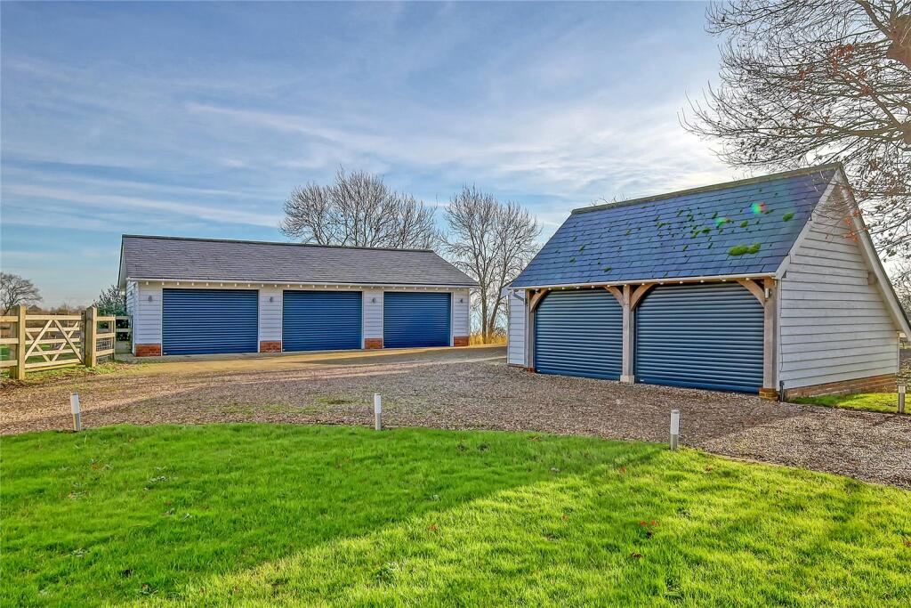 Garages/Outbuildings