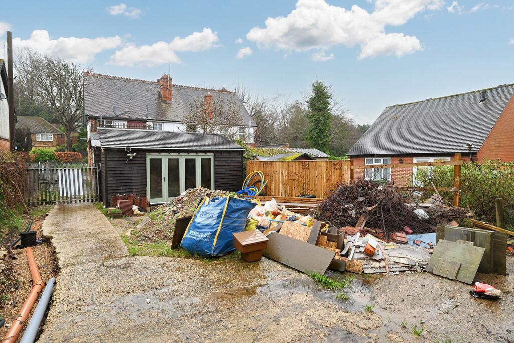 26A Peppard Road, Sonning Common, Reading, Oxfordshire, RG4 9SU