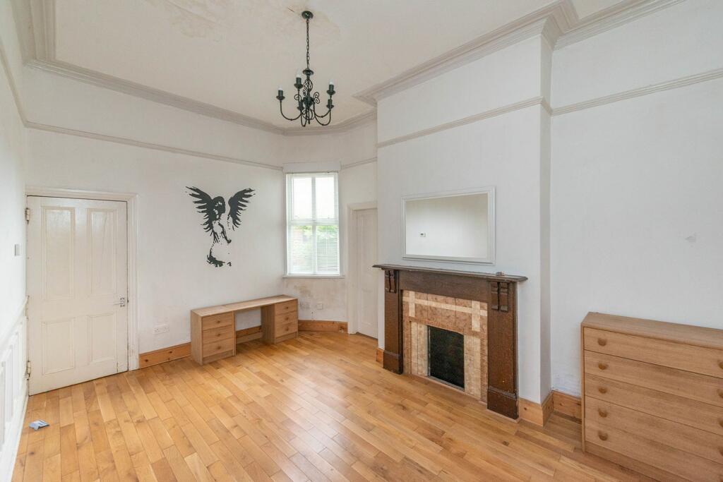 KITCHEN SITTING ROOM LOUNGE AND DINING ROOM