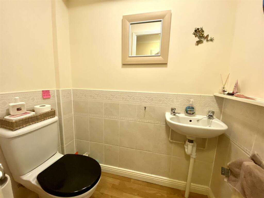 GROUND FLOOR WC