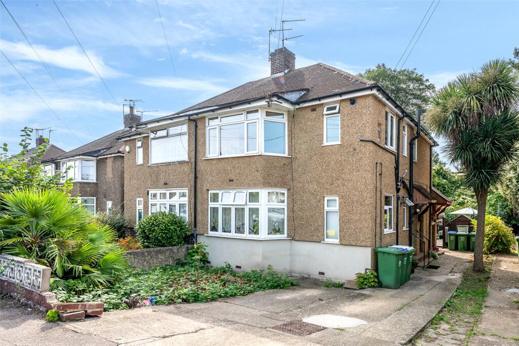 Eversley Avenue, Bexeyheath, Kent, DA7