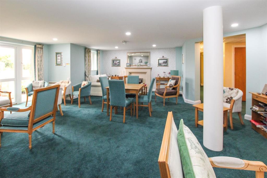 Hollis Court- Resident&#39;s Lounge.jpg