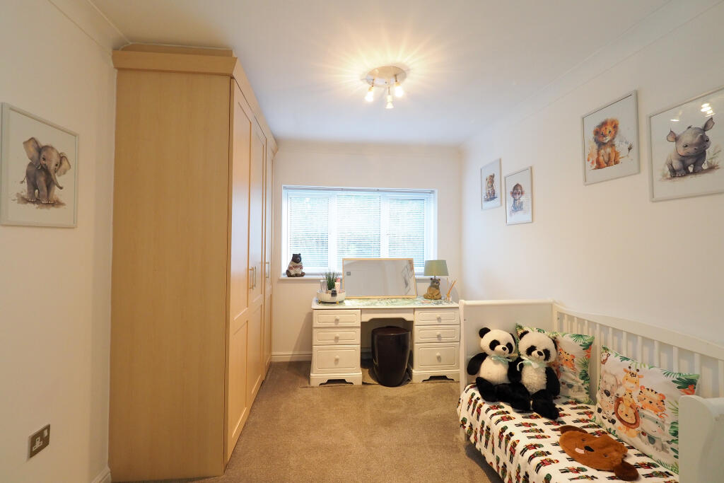 Another Great Sized Double with Built in Wardrobes and access to Jack and Jill