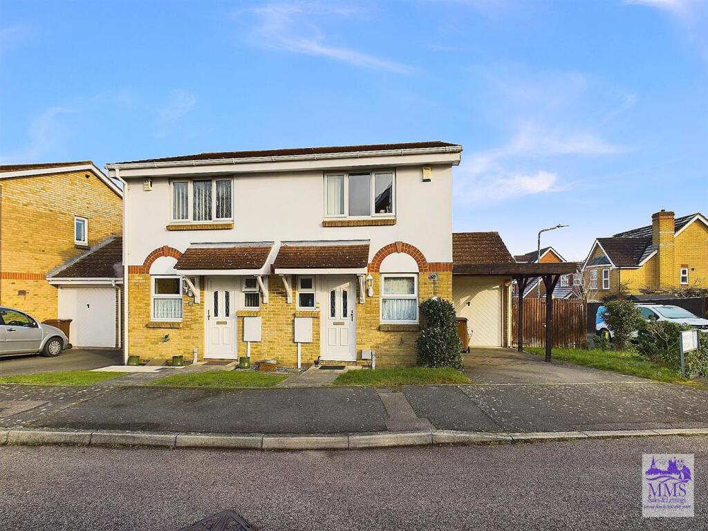 Chaplin Close, Wainscott