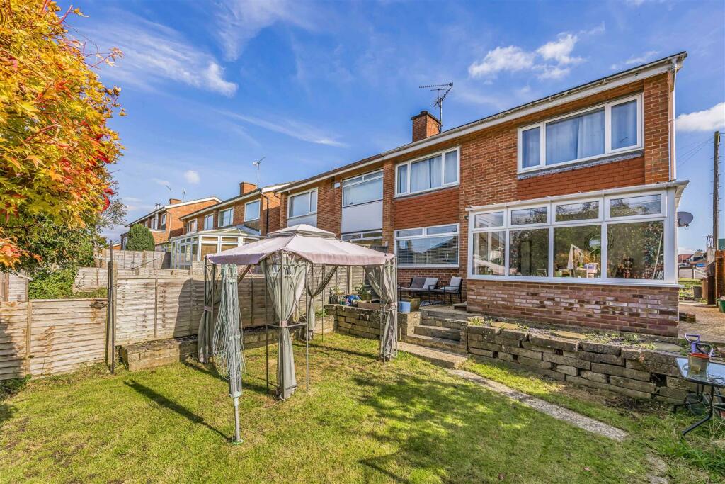 1 Greenlea Close, Waterlooville-Small-PorticoMarke