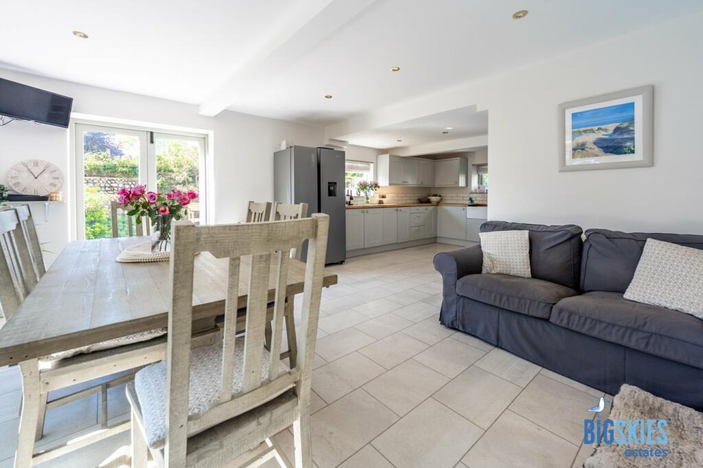 Kitchen Dining Room 