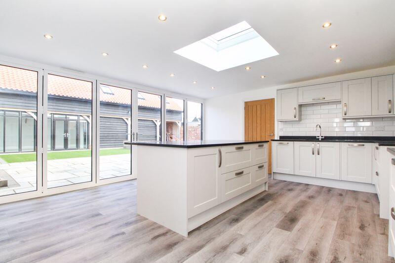 Kitchen/Breakfast Room