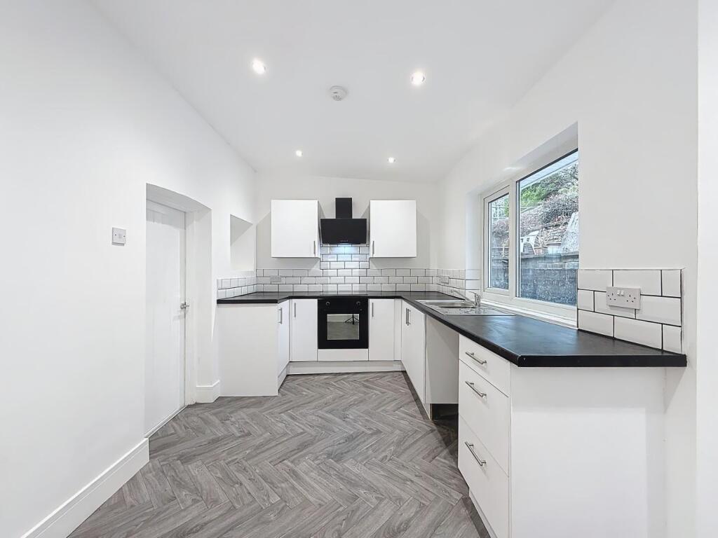 Kitchen / Breakfast Room