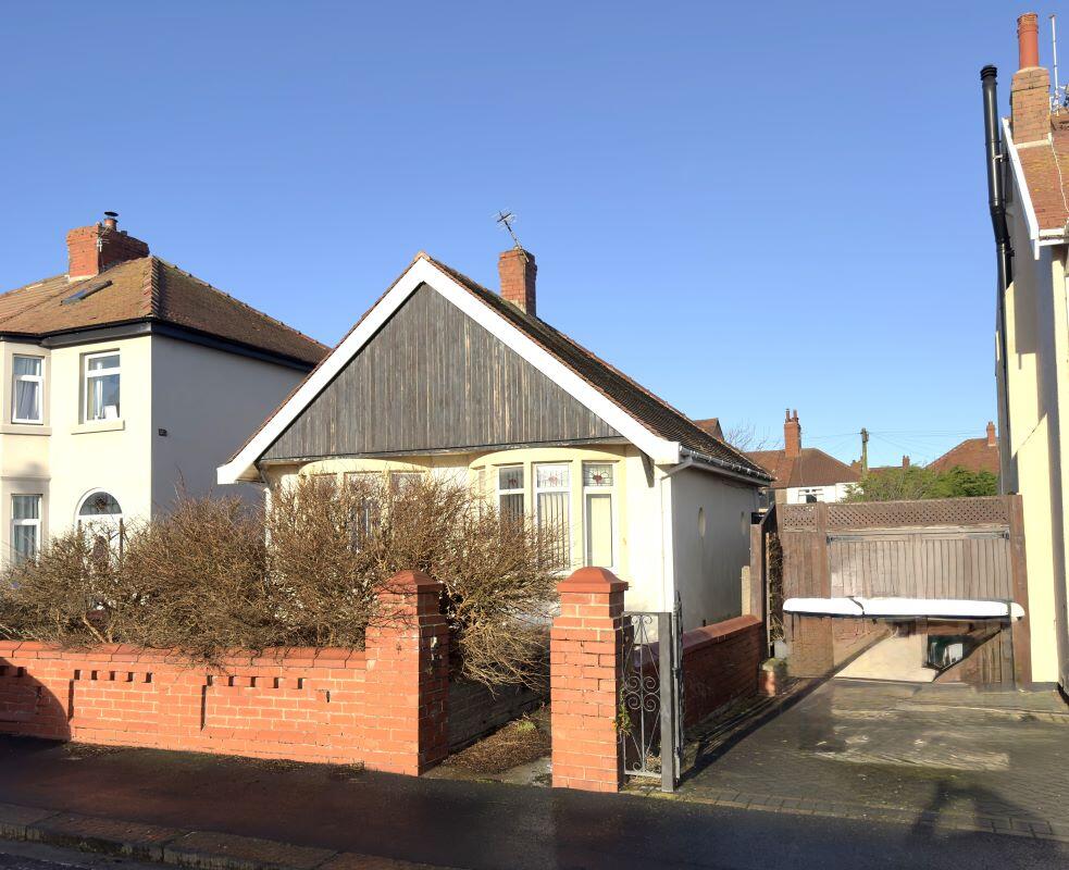 15 Leyburn Avenue, Bispham, Blackpool, FY2 9AQ