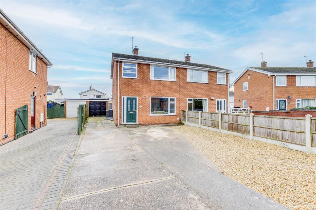 Kiwi Close, Hucknall, Nottinghamshire, NG15 6RB