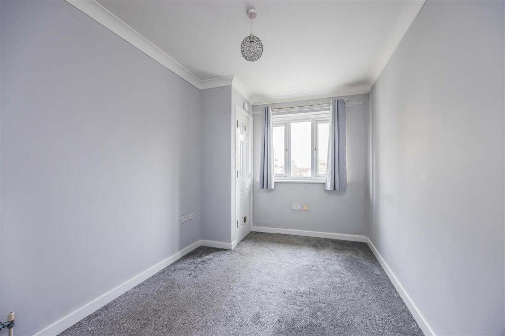 Flat 28 Dymond House, Gisors Road, Milton-Small-Po