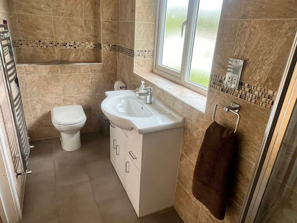 En-suite shower room