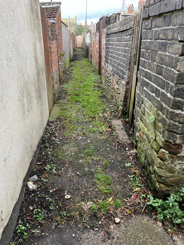 Alley T202412041129.jpg