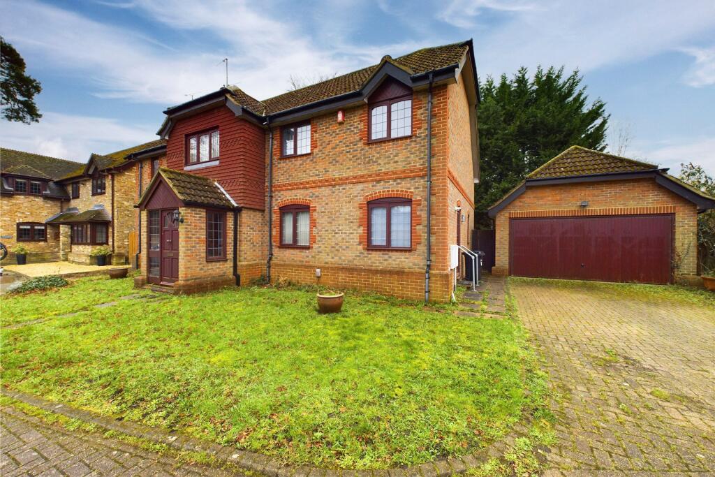 Briarwood, Finchampstead, Wokingham, Berkshire, RG40