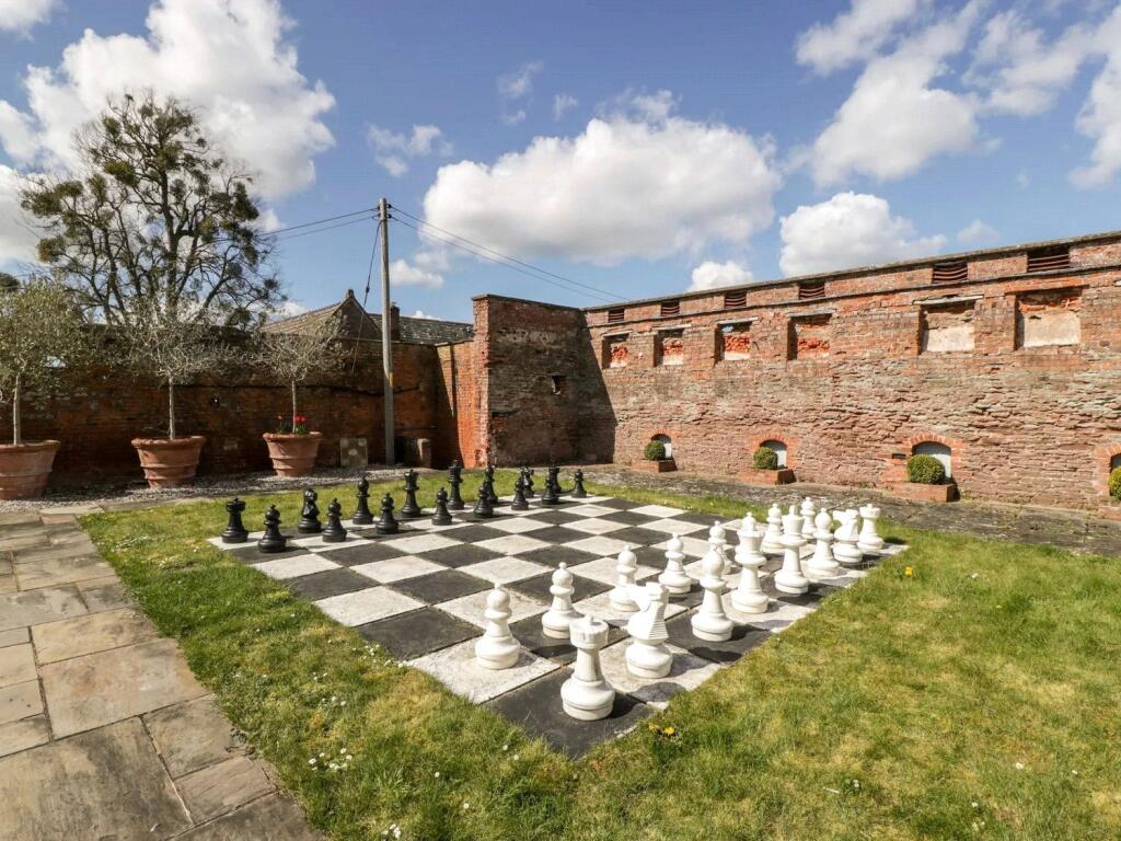 Garden Chess