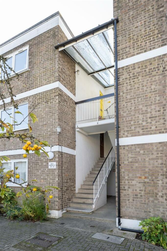 Larkswood Court E4