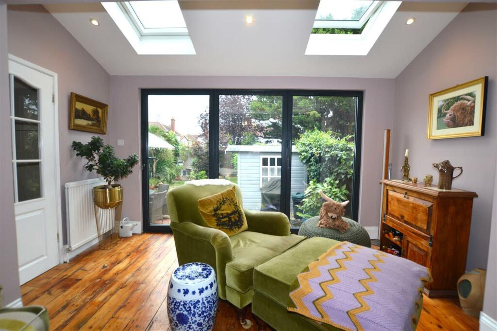 31 Derwent Road Garden room.JPG