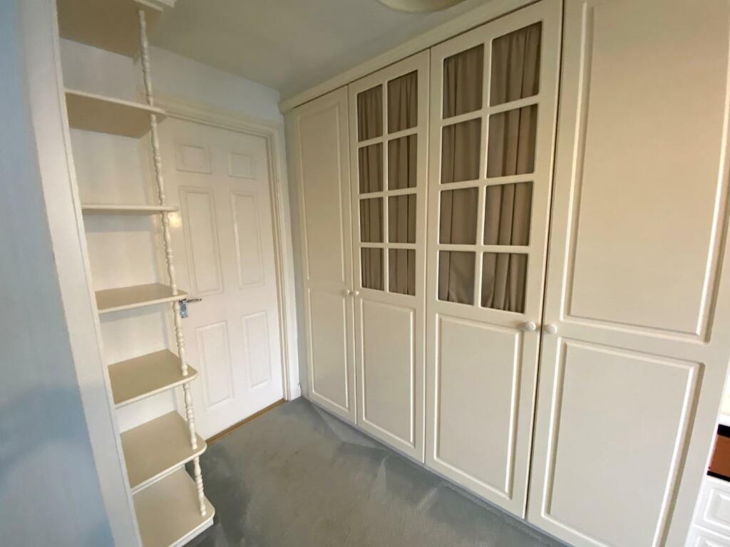 statfold bedroom 1 wardrobes.jpg