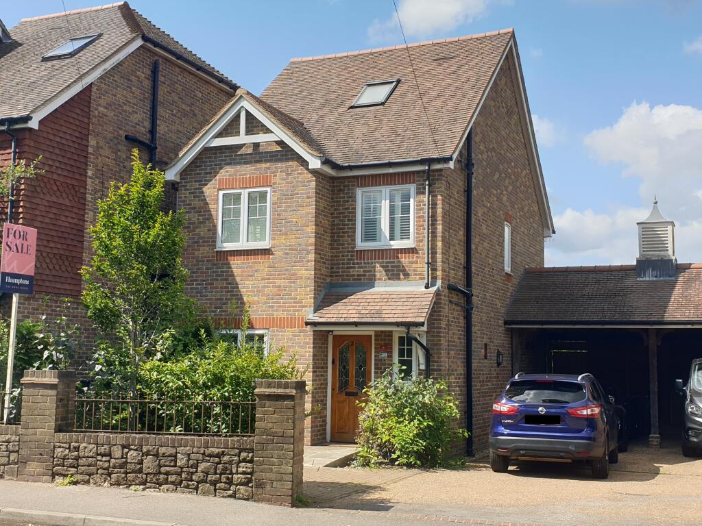 Petworth Road, Witley, GU8