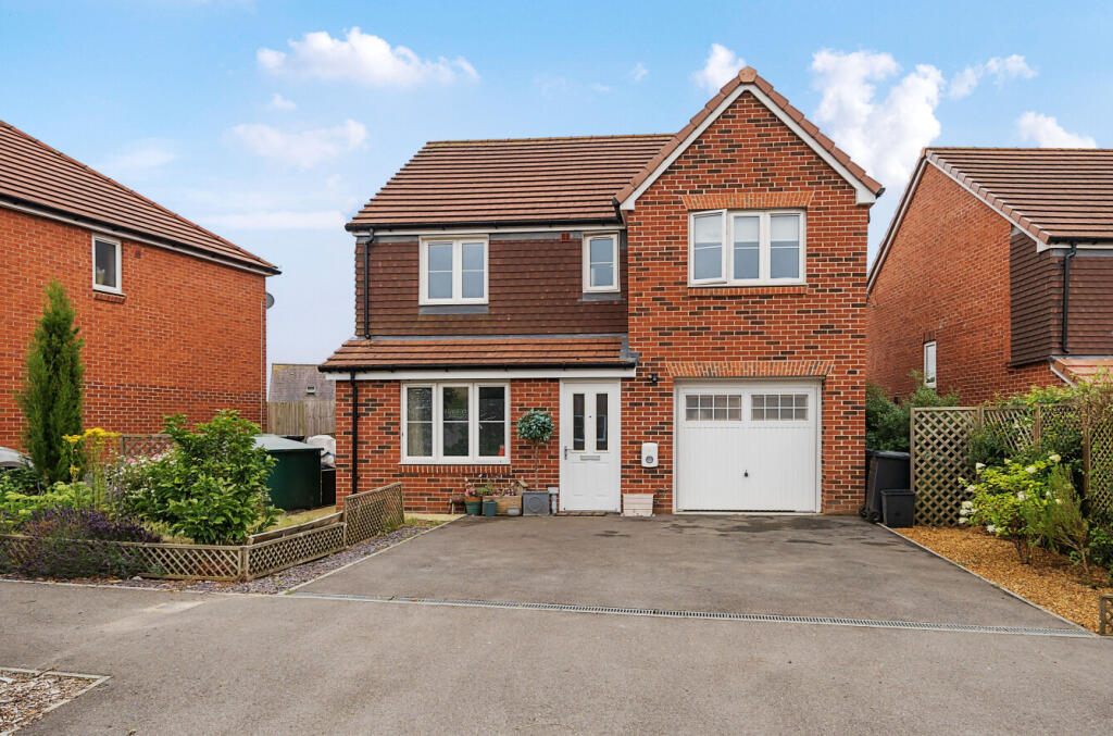 Bello Abbey Way, Alton, Hampshire, GU34