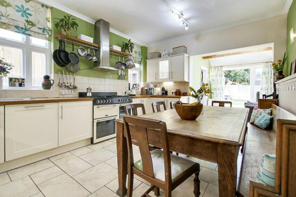 Kitchen/Dining Room