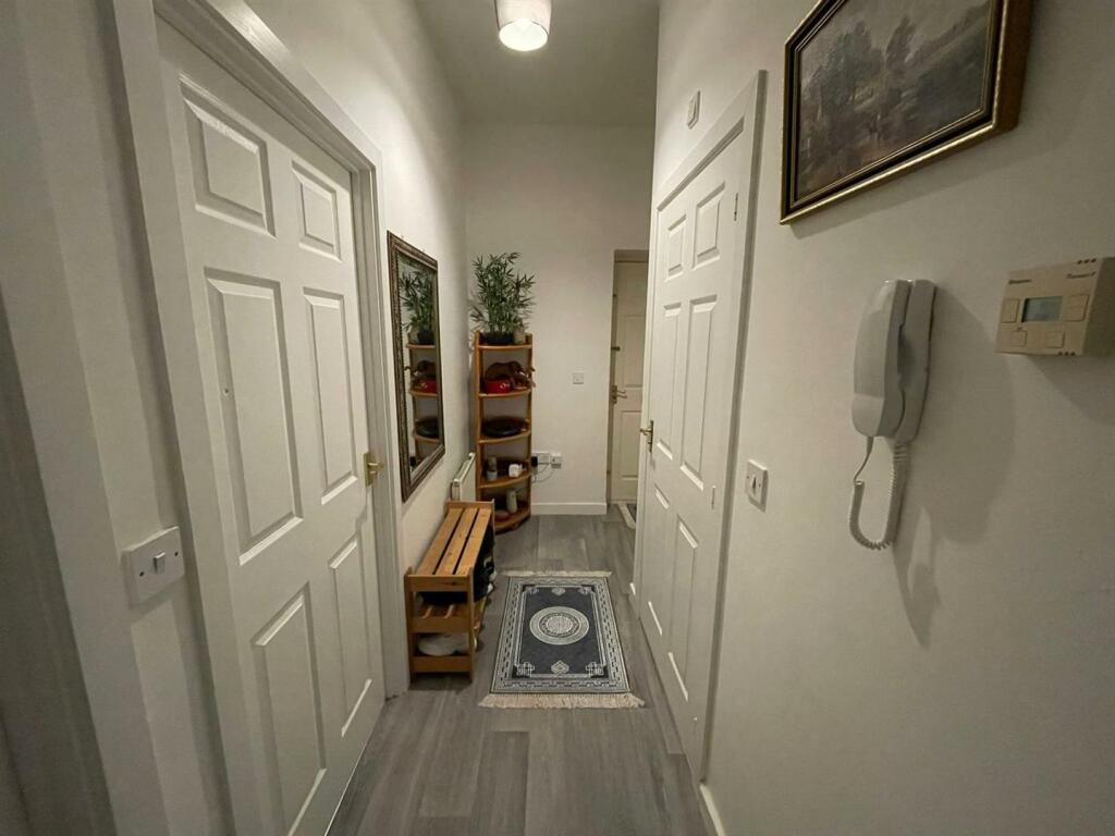 ENTRANCE HALLWAY