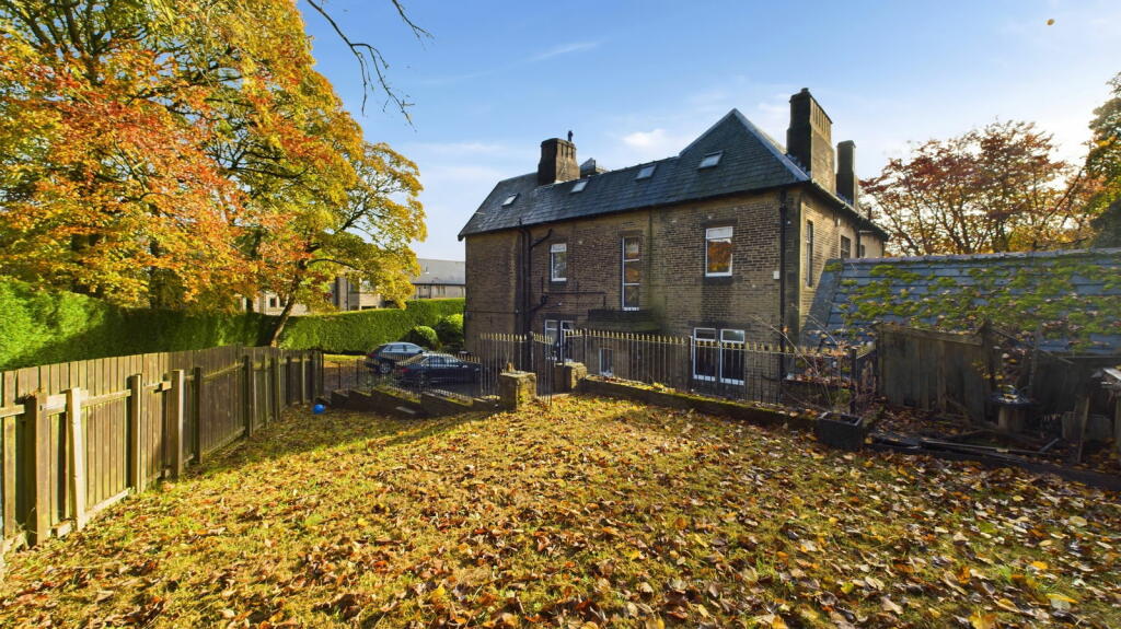 Clayton Lane, Clayton, Bradford, BD14 6PD