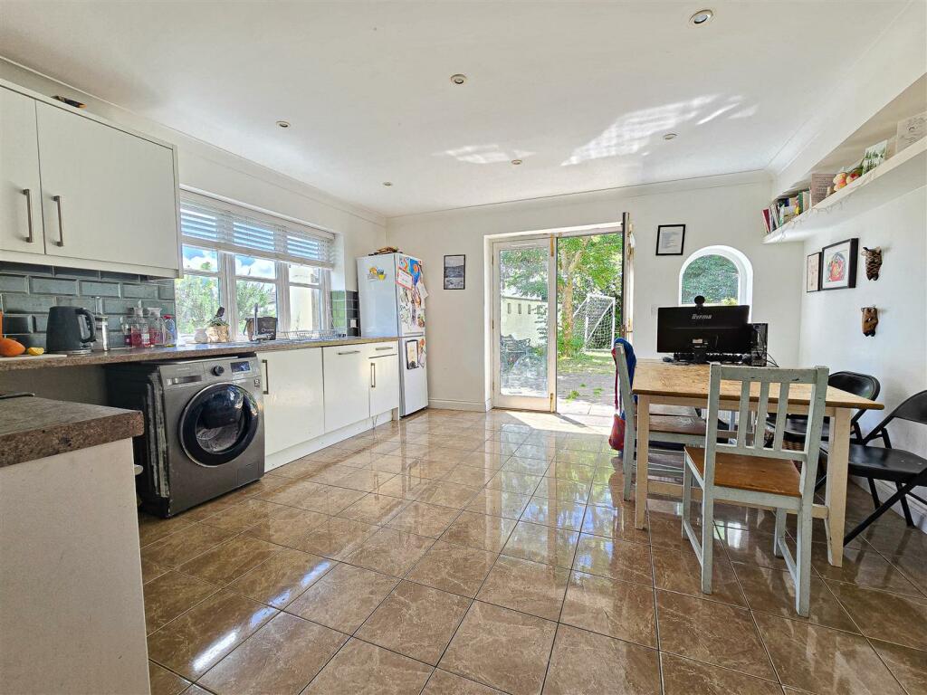 Kitchen/Family Room