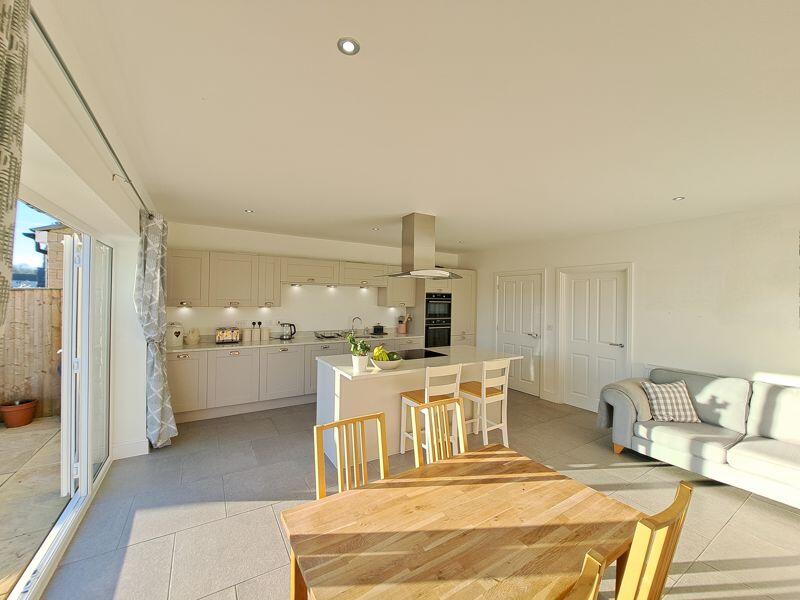 Kitchen dining room