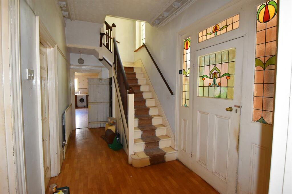 Hallway and stairs.jpg