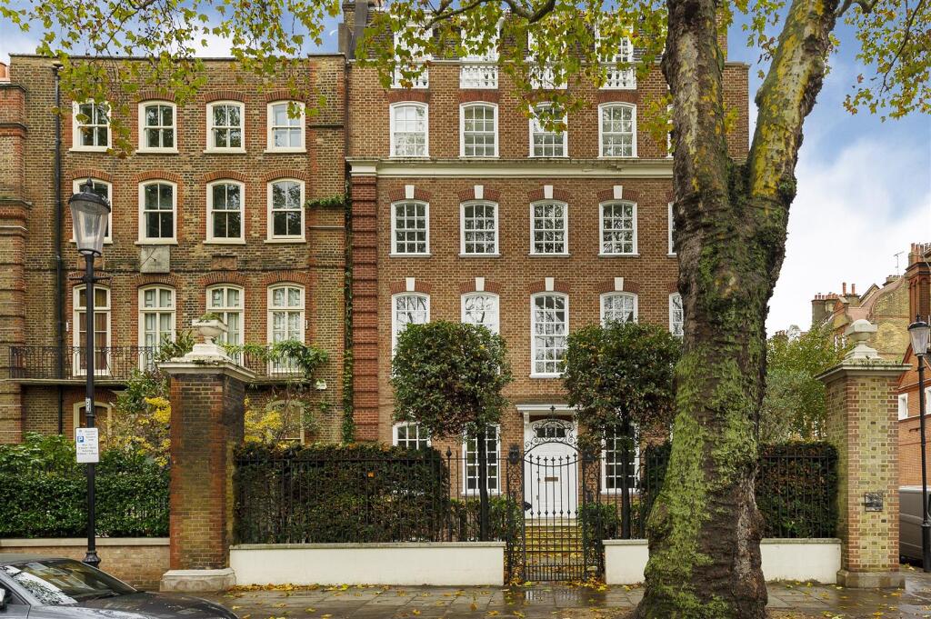 Cheyne Walk, Chelsea, London