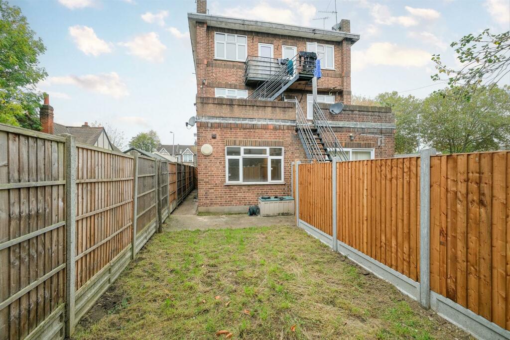 162 Chingford Mount Road-18_web.jpg