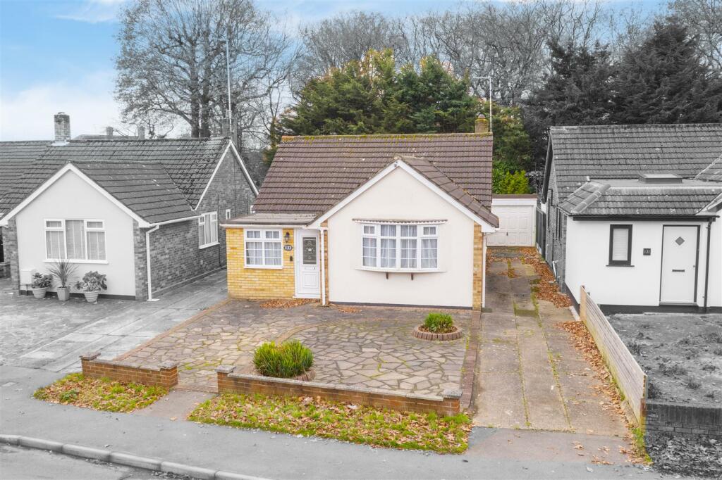 Woodland Avenue, Hutton, Brentwood