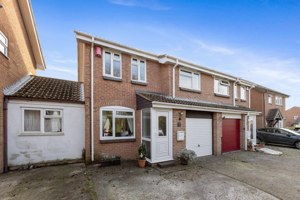 Carisbrooke Drive, Worthing, BN13