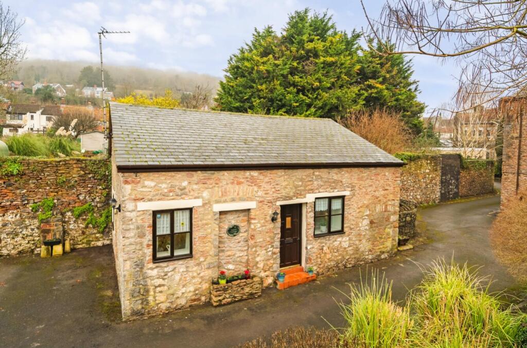 Porters Cottage, West Street Axbridge