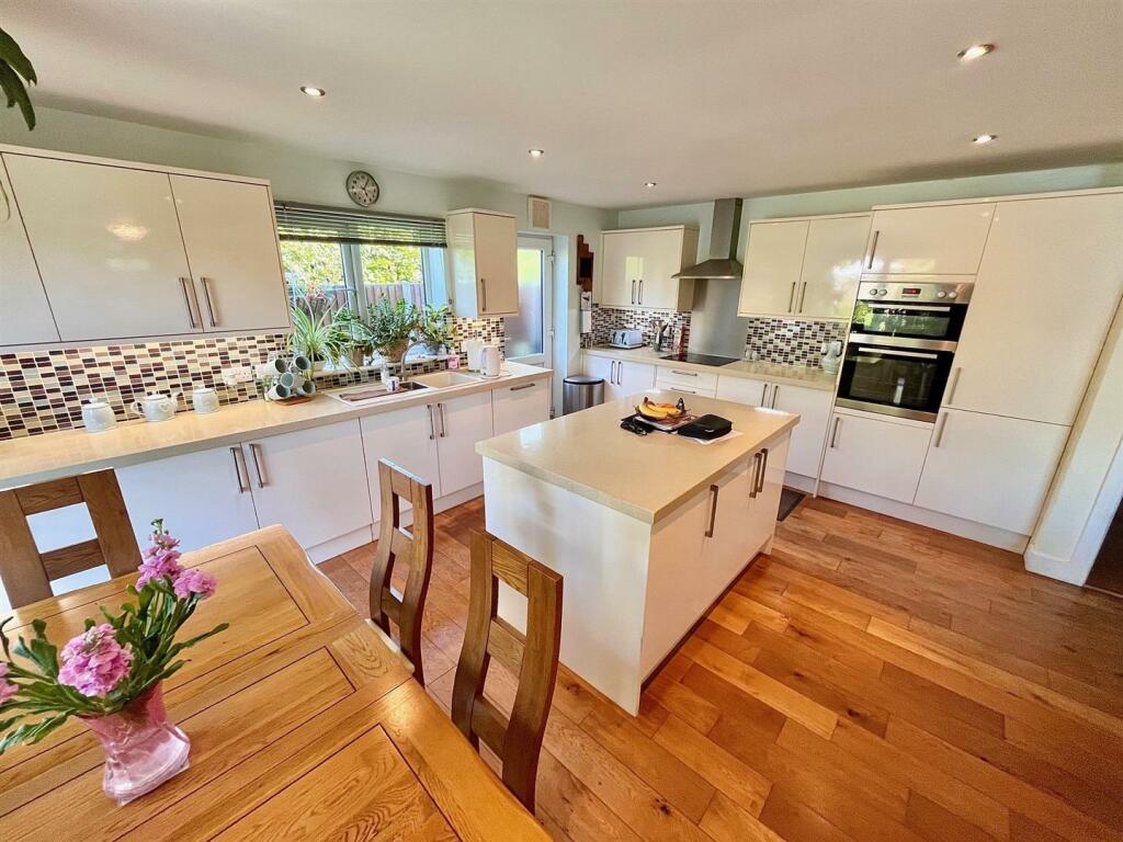 Open Plan Kitchen/Living Room