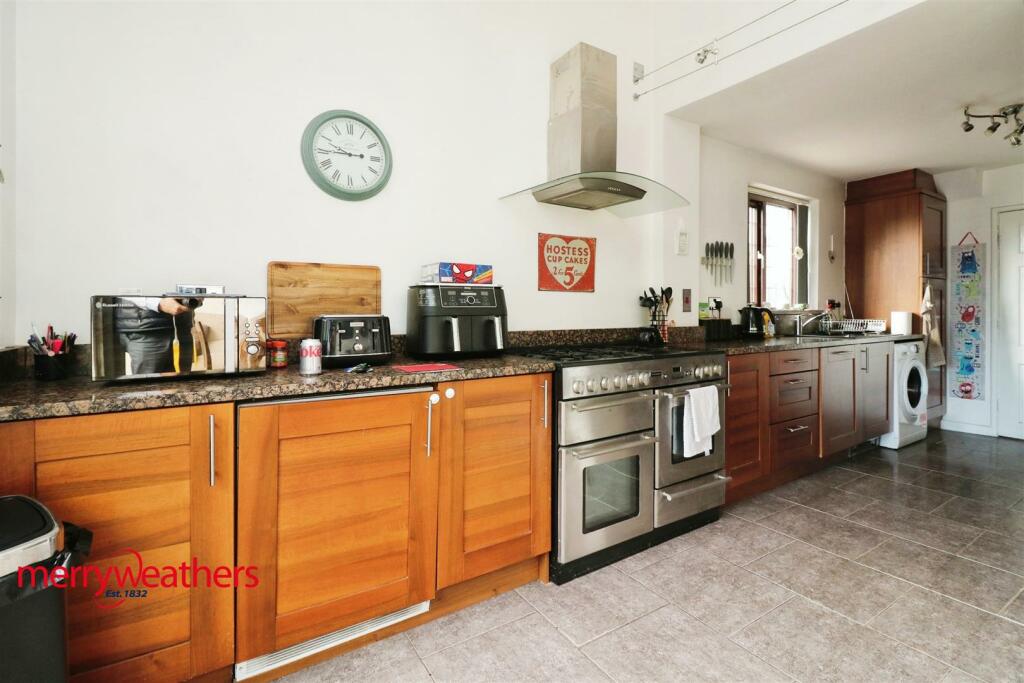 EXTENDED KITCHEN DINING ROOM