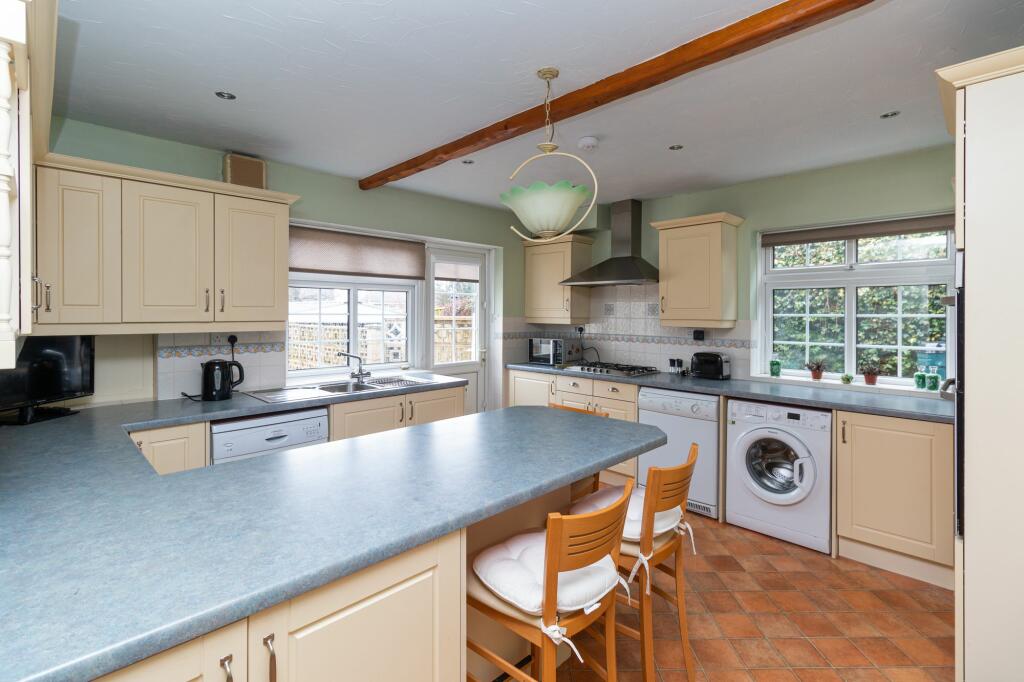 Kitchen/Breakfast Room