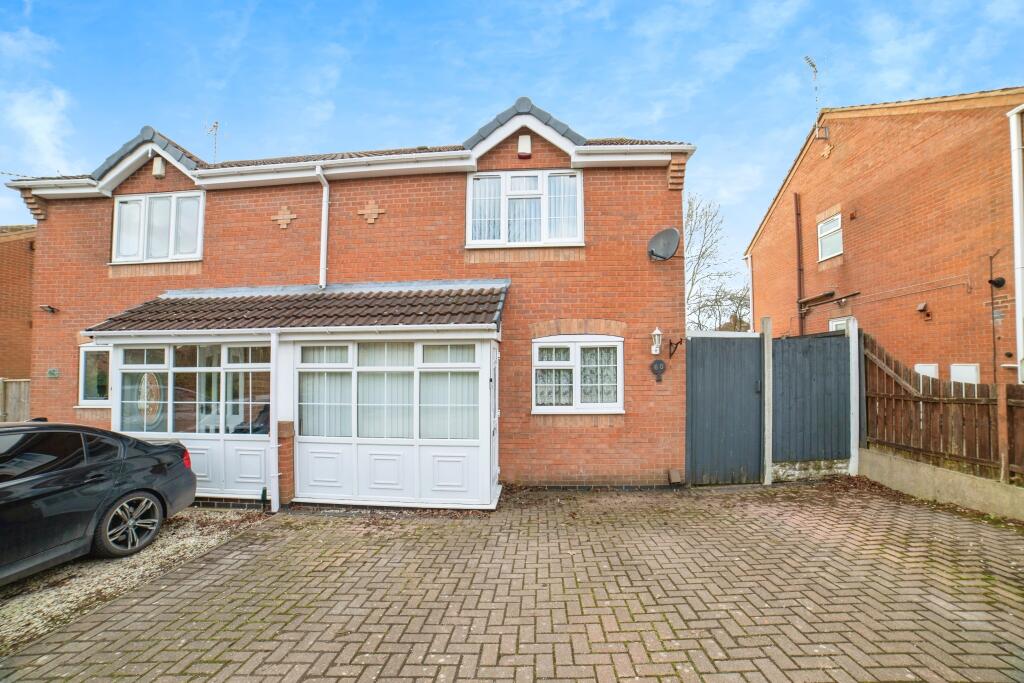 Farnsworth Grove, Huthwaite, Sutton-in-Ashfield, NG17