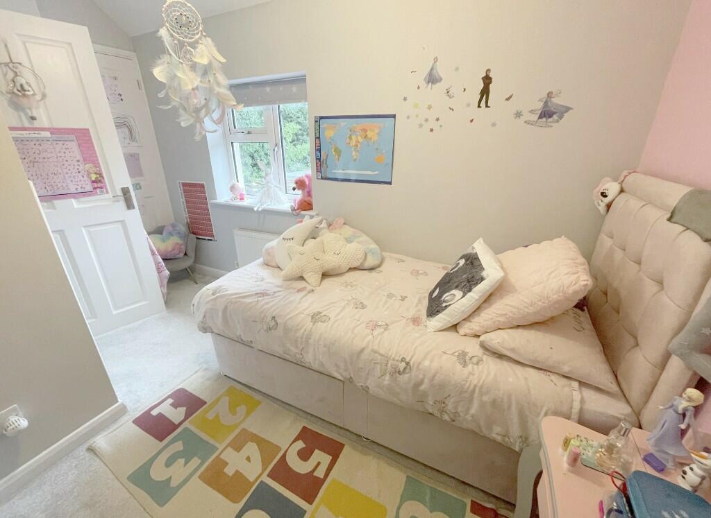 BEDROOM2