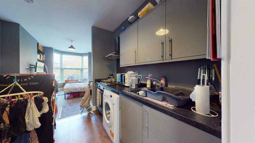 Flat 1 - Kitchen