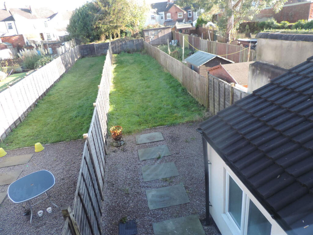 rear enclosed garden