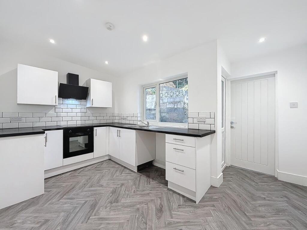 Kitchen / Breakfast Room