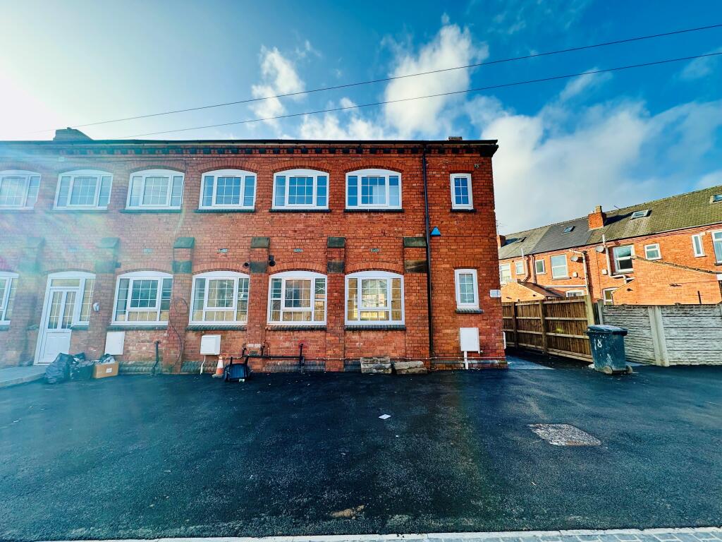 Bolsover Street, Hucknall, NG15