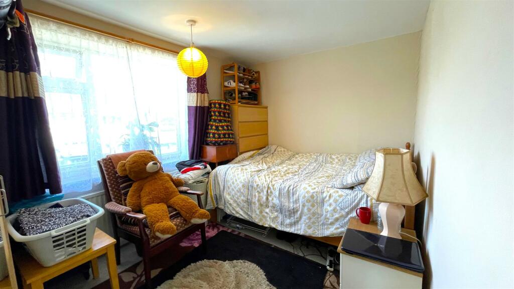 Bedroom 2.jpg