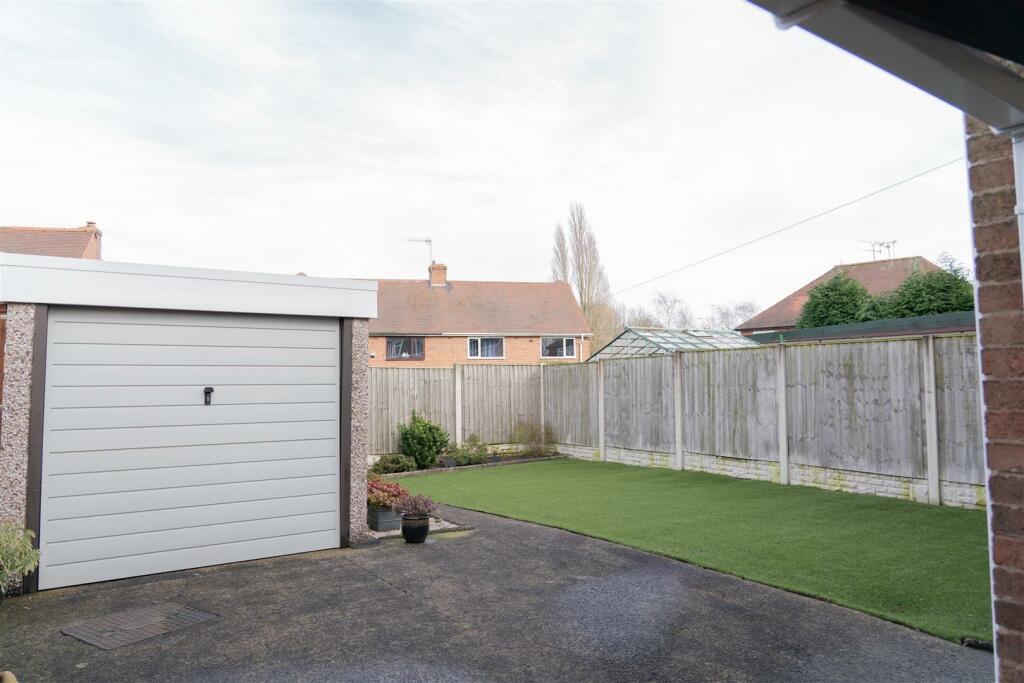 Rear garden and garage.jpg