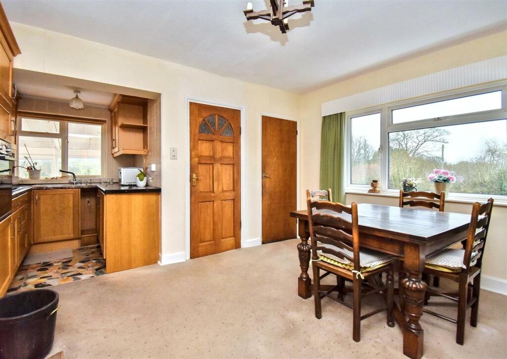 Kitchen/Dining Room