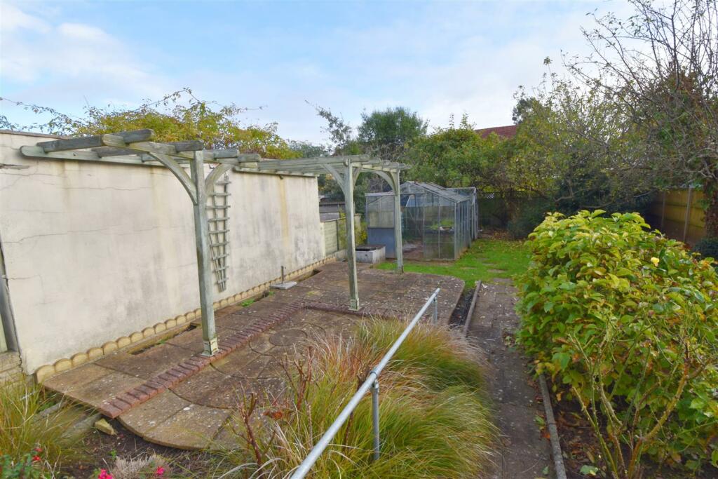 Rear garden and pergola.jpg