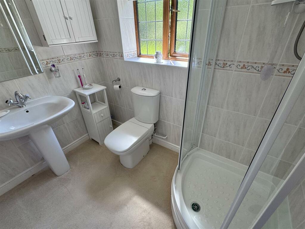 En-suite Shower Room/WC